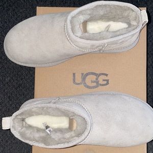 Ultra Mini Classic Ugg Goat
